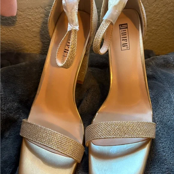 IDIFU Gold Strappy Heels - Picture 1 of 4